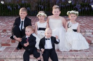 EsküvőiGyermekfelügyelet Budapest angol magyar babysitter esküvői gyereksarok